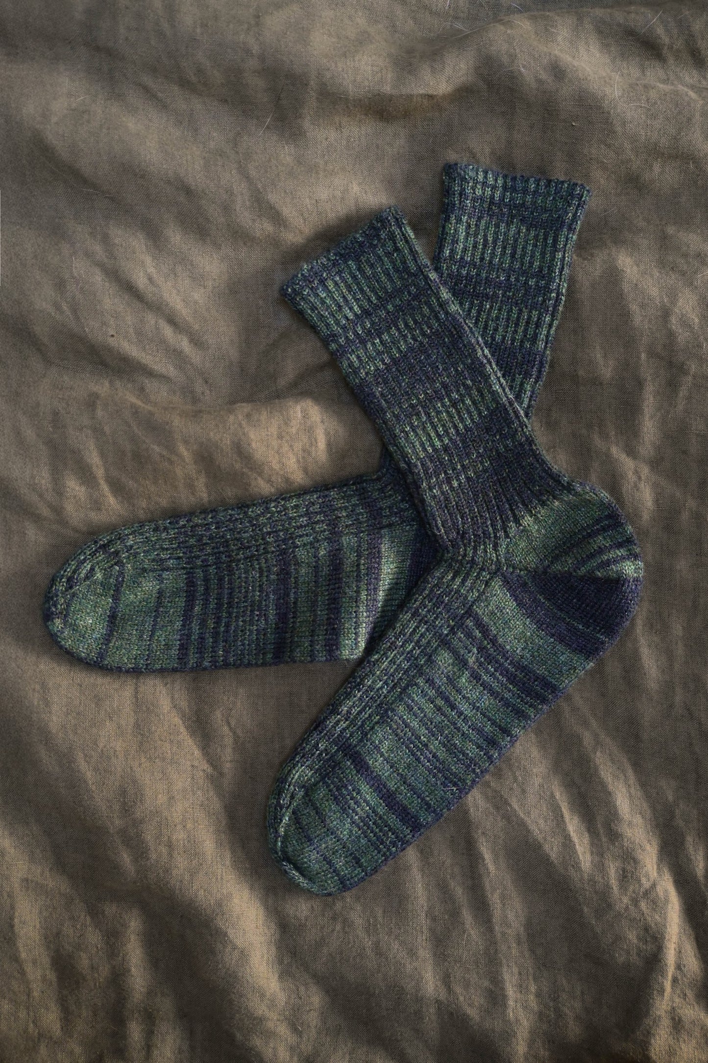 Cashmere/Merino Bed Socks in Pine Green