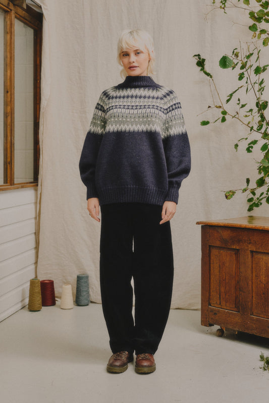 Fara British Wool Sweater in Navy