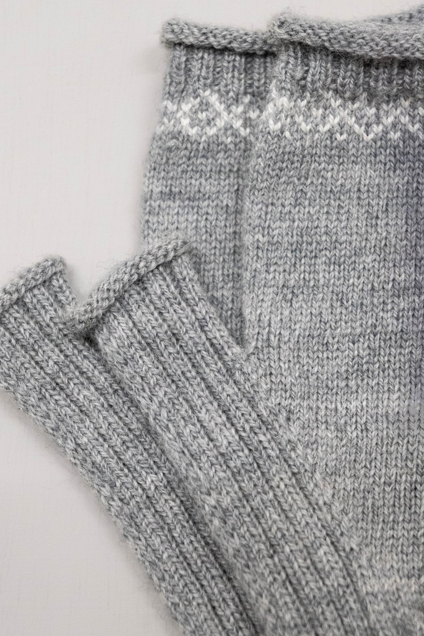 The Nora Mittens in Soft Grey/White