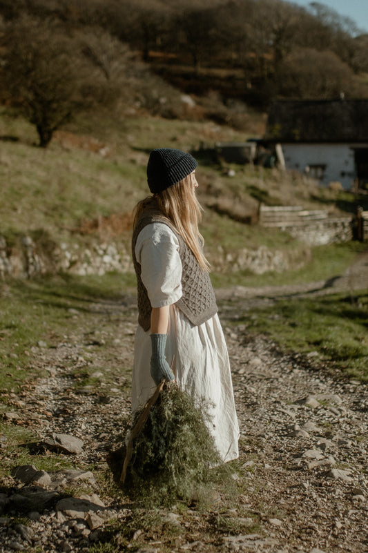 The Elba British Wool Vest in Steel Grey