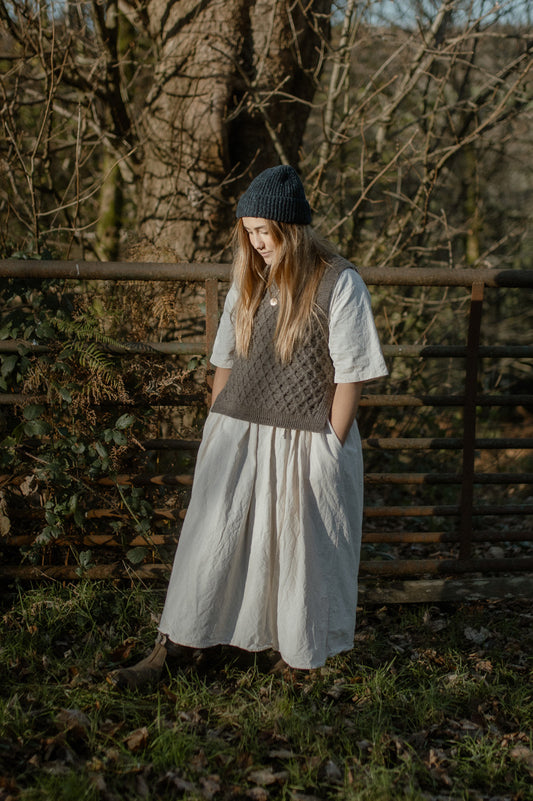 The Elba British Wool Vest in Steel Grey