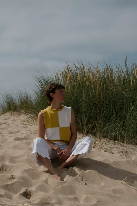 Organic Cotton Quadrant Vest in Lemon / Chalk