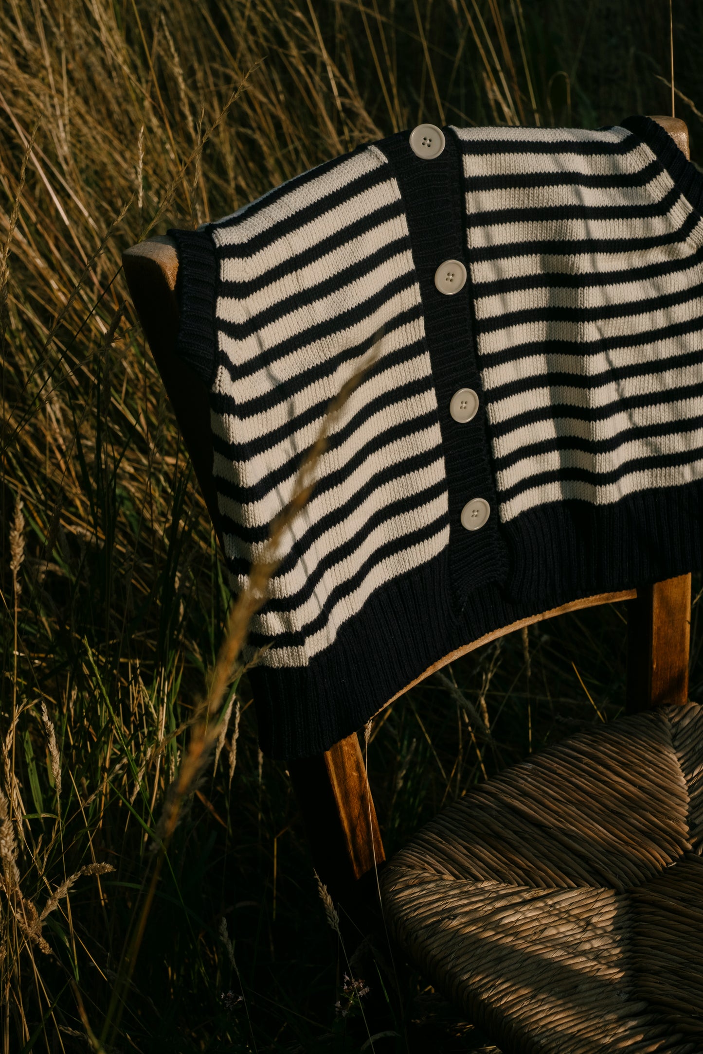 The Morvan Organic Cotton Waistcoat in French Navy / Chalk