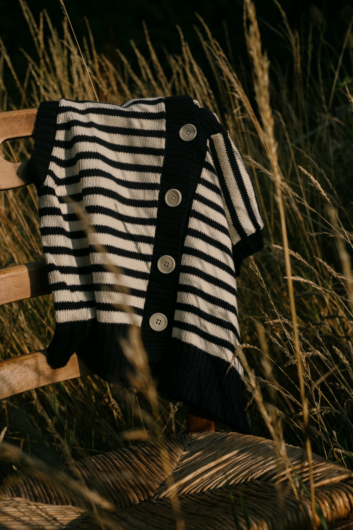 The Morvan Organic Cotton Waistcoat in French Navy / Chalk