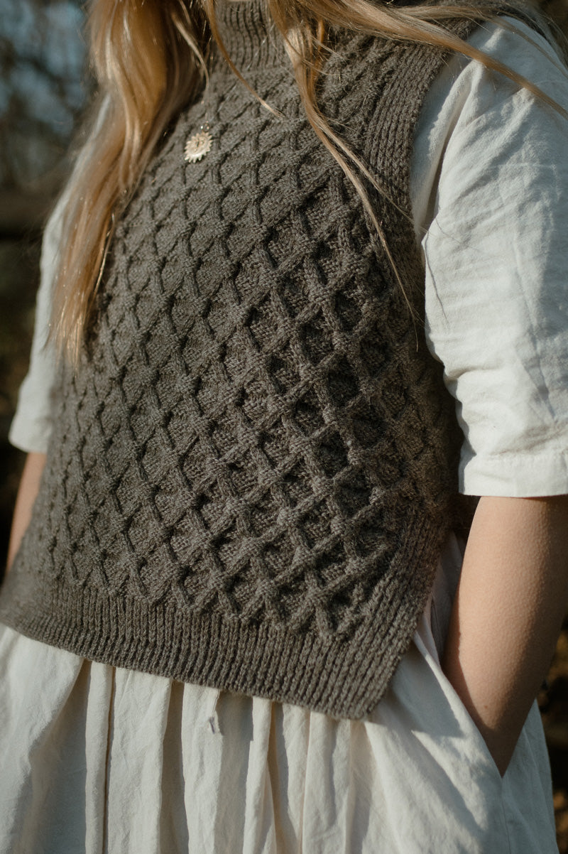 The Elba British Wool Vest in Steel Grey