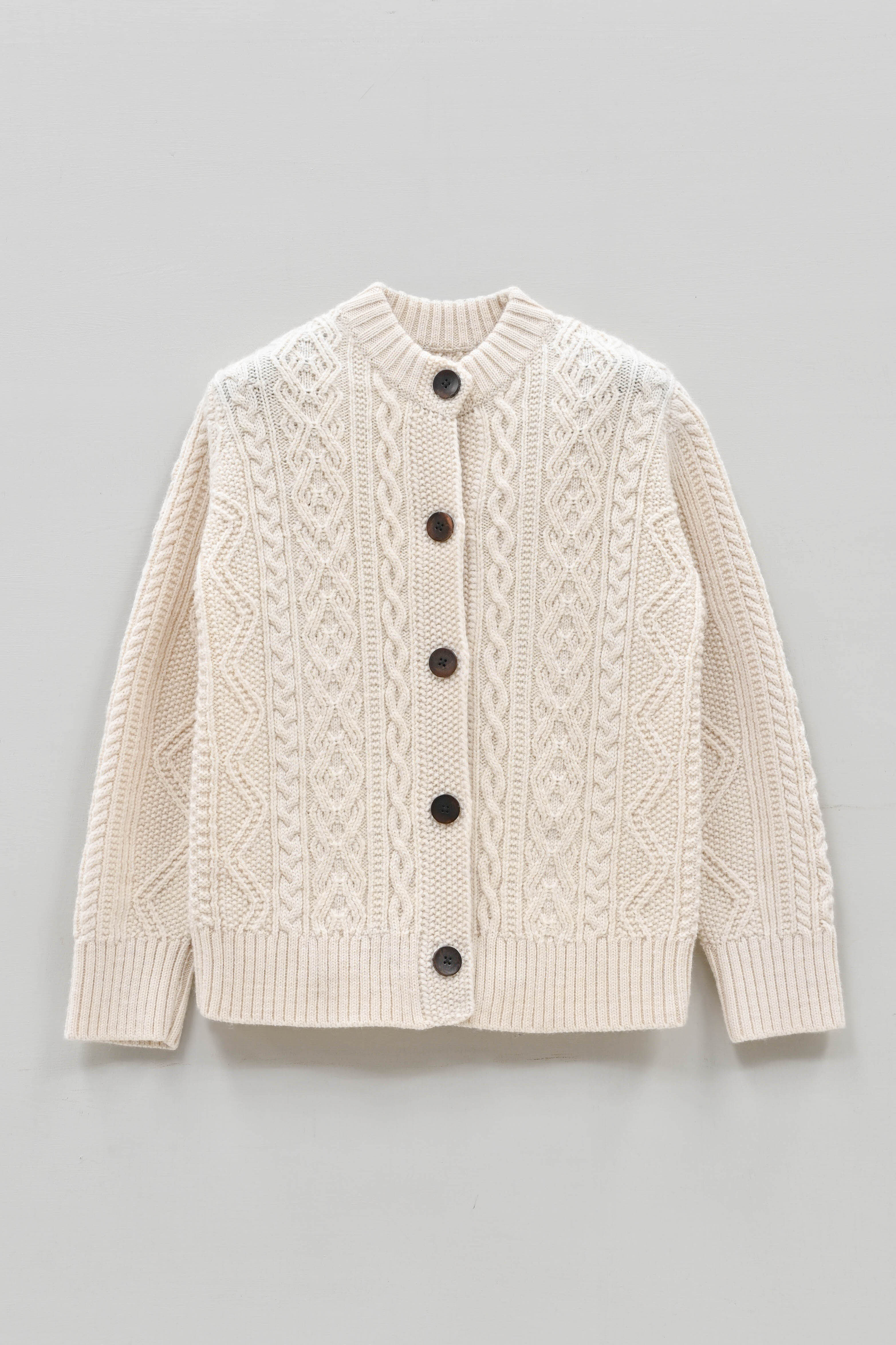 The Freyja British Wool Cable Cardigan in Ecru – OUBAS