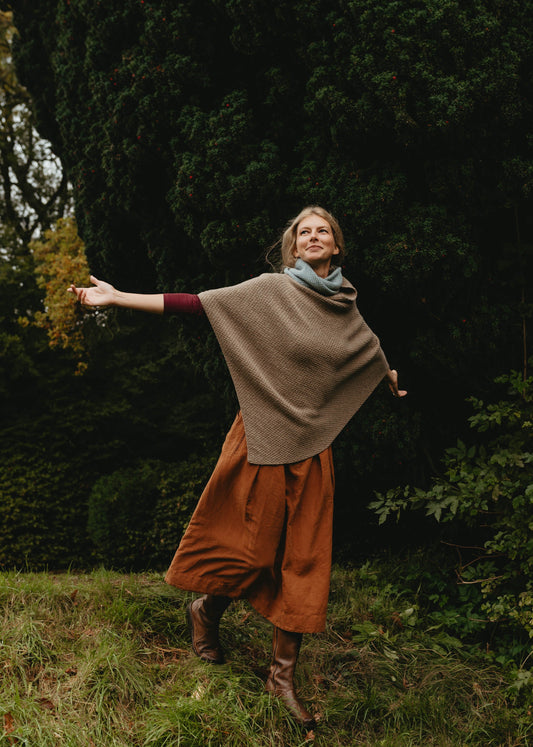 The Hollins British Wool Poncho in Soft Brown - Size Small