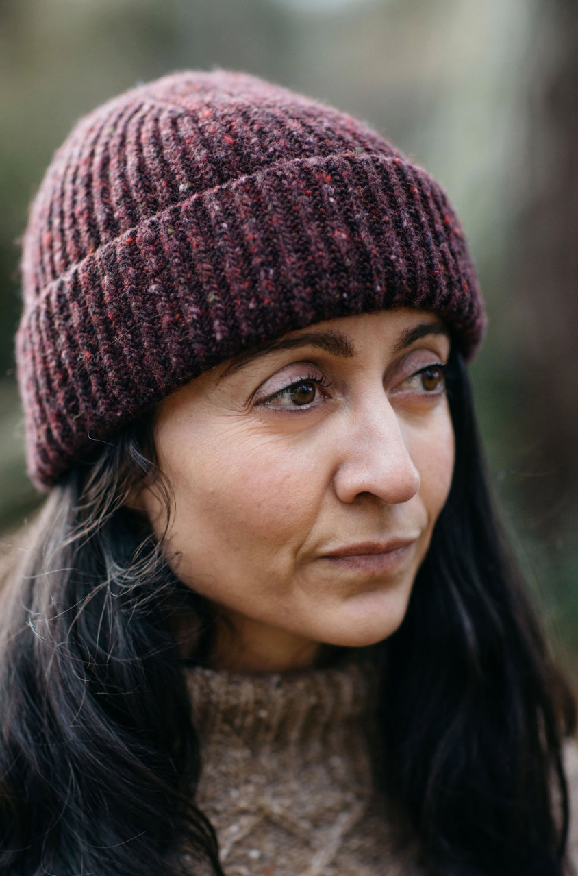 Donegal Merino Wool Beanie Hat in Mulberry