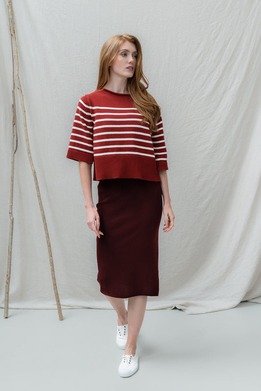 The Aira Fine Merino Ribbed Skirt in Bordeaux