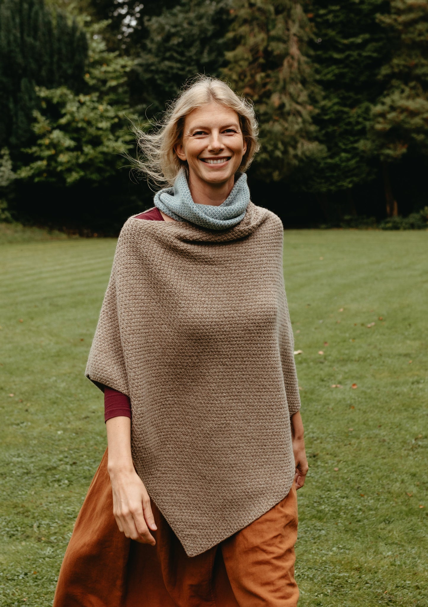 The Hollins British Wool Poncho in Soft Brown - Size Small